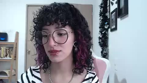 Snapshot of hell_666_xxx chatting on 02-27-25, 07:04 cher online show from 02-27-25, 07:04