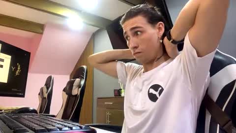 Eros online show from 01-26-25, 10:57