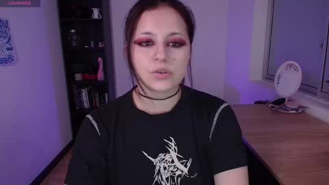 Snapshot of hell_dancer_ chatting on 09-29-25, 11:20 Lexa online show from 09-29-25, 11:20