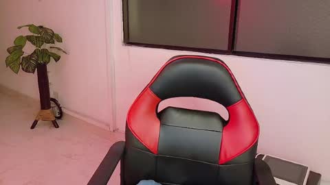Snapshot of hell_girll_ chatting on 10-05-25, 03:49 Hell Girl online show from 10-05-25, 03:49