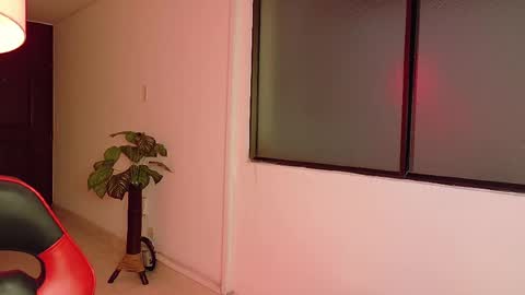 Snapshot of hell_girll_ chatting on 10-09-25, 11:47 Hell Girl online show from 10-09-25, 11:47