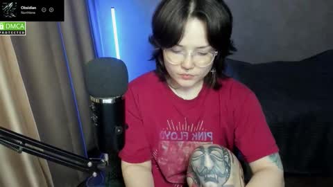 Red online show from 12-04-25, 06:27