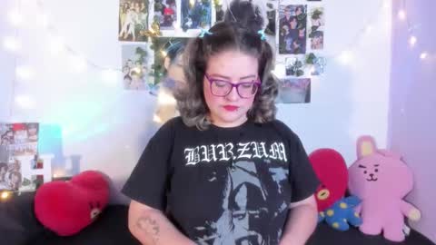 hellen online show from 11-28-25, 05:32