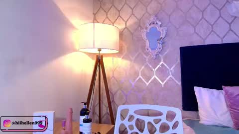 Snapshot of hellen_hell_ chatting on 09-18-25, 07:27 Hellen online show from 09-18-25, 07:27