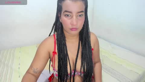Snapshot of hellen_scot_ chatting on 05-10-26, 01:22 hellen_scot_ online show from 05-10-26, 01:22