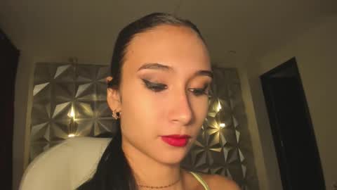 Hellen online show from 11-24-25, 01:00