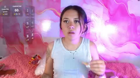 Snapshot of hellengp chatting on 05-19-26, 08:15 Hellen lopez online show from 05-19-26, 08:15