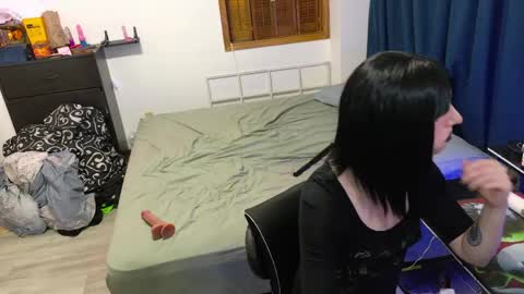 Hayley online show from 05-08-26, 05:13