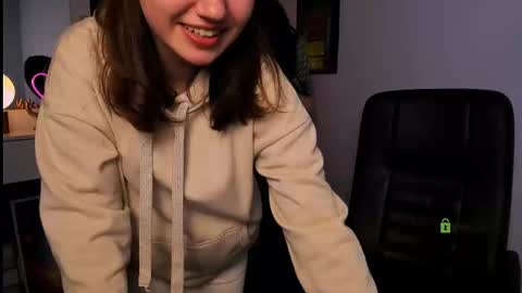 Helli online show from 03-08-25, 12:00