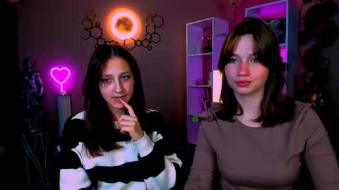 Helli online show from 09-28-25, 07:19