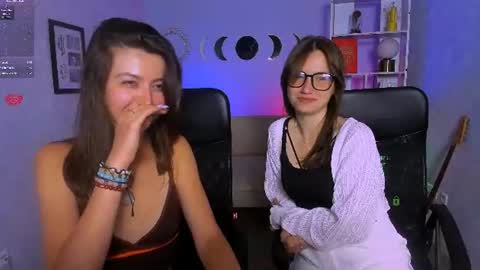 Helli online show from 07-28-26, 08:52