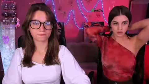 Helli online show from 07-30-26, 12:04