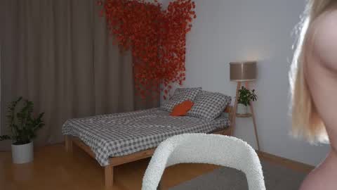 Taya online show from 10-08-25, 10:51