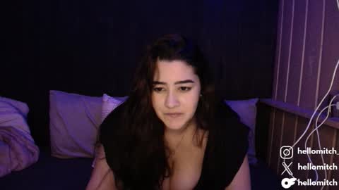 Snapshot of hellobitch98 chatting on 10-24-25, 11:01 Mitch online show from 10-24-25, 11:01