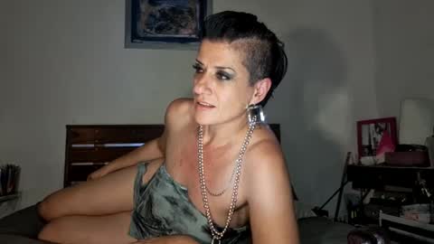 Cleo online show from 01-01-25, 10:35