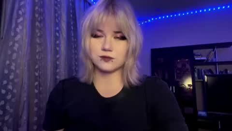 Snapshot of hellokinki chatting on 07-10-26, 10:45 hellokinki online show from 07-10-26, 10:45