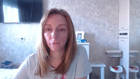 Snapshot of hellokittykaty chatting on 04-28-26, 06:18 Victory online show from 04-28-26, 06:18