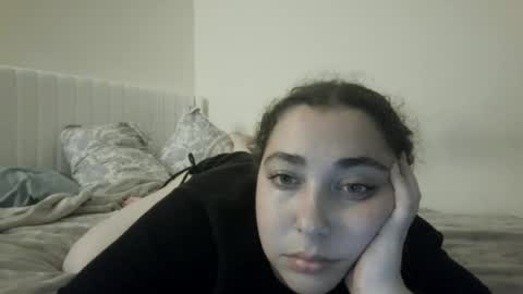 hellooli online show from 12-22-25, 09:06