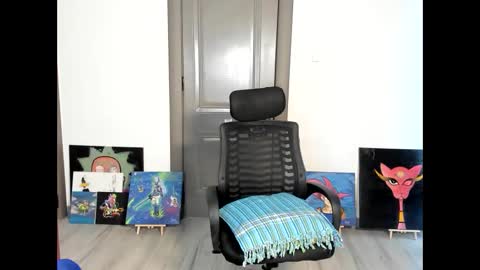 Sandy online show from 04-12-26, 05:34