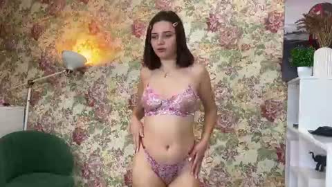 Snapshot of hemiplekta chatting on 07-03-26, 01:23 Hemiplekta online show from 07-03-26, 01:23