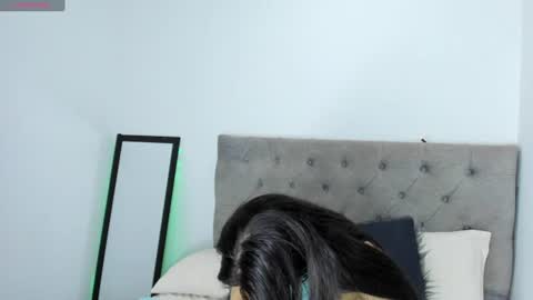 Snapshot of henlly_22 chatting on 08-01-26, 08:46 Henlly online show from 08-01-26, 08:46