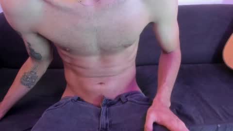 Snapshot of henrik_senn chatting on 07-14-26, 11:49 henrik_senn online show from 07-14-26, 11:49