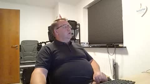 henrikrp1971 online show from 11-08-25, 03:34