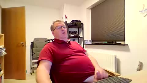 henrikrp1971 online show from 12-20-25, 06:37