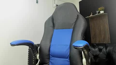 henrydouglas online show from 04-17-26, 12:08