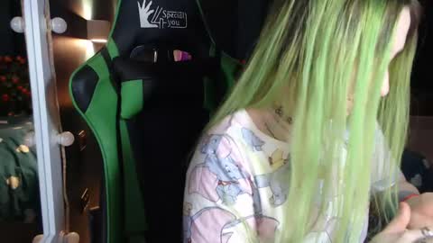 Snapshot of hentaishiing chatting on 02-24-25, 05:31 Hentaishiing online show from 02-24-25, 05:31