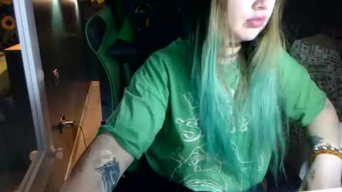Snapshot of hentaishiing chatting on 07-23-26, 05:44 Hentaishiing online show from 07-23-26, 05:44