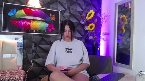 HERA online show from 12-20-24, 01:58