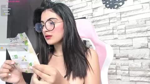 Snapshot of hera_elis chatting on 01-13-25, 07:53 hera_elis online show from 01-13-25, 07:53