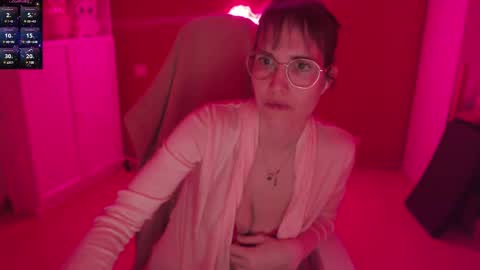 HeraLuna  online show from 01-12-25, 11:15