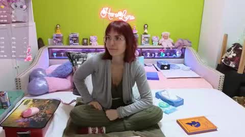 HeraLuna  online show from 02-05-26, 09:19