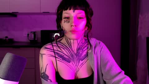 dirty Diana online show from 02-06-25, 03:27