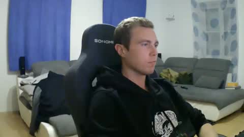 John Pearl online show from 04-08-26, 07:03