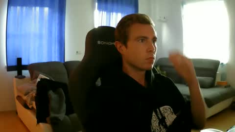 John Pearl online show from 04-18-26, 12:20