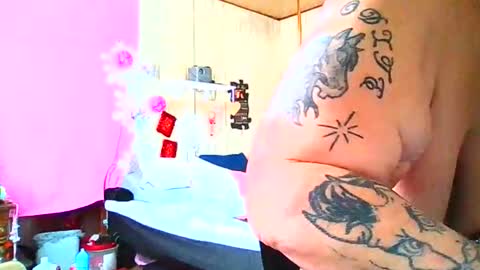 Snapshot of herculesnvenus chatting on 02-02-26, 03:55 venus online show from 02-02-26, 03:55