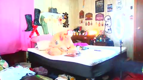 Snapshot of herculesnvenus chatting on 02-23-26, 09:23 venus online show from 02-23-26, 09:23