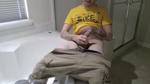 Snapshot of here4fantasyyy chatting on 05-01-26, 02:32 here4fantasyyy online show from 05-01-26, 02:32