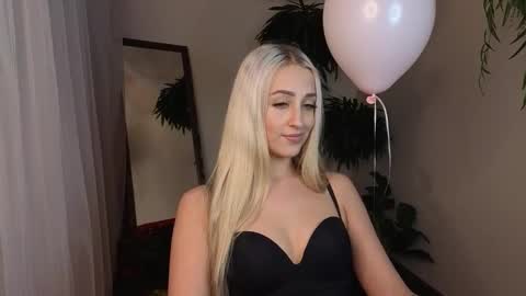 Elise online show from 02-15-26, 08:02