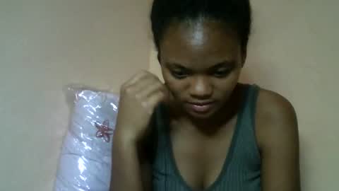 Snapshot of herisse01 chatting on 05-12-26, 07:00 herisse01 online show from 05-12-26, 07:00
