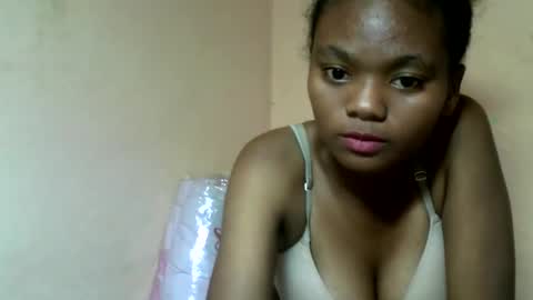 Snapshot of herisse01 chatting on 05-27-26, 05:21 herisse01 online show from 05-27-26, 05:21