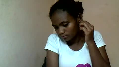 herisse01 online show from 06-19-26, 07:17