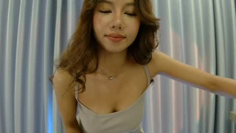 Snapshot of hersheys_aran chatting on 04-26-26, 08:01 Aran online show from 04-26-26, 08:01