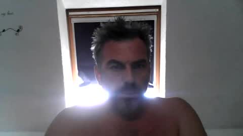 Snapshot of hessenboy_ffm chatting on 07-12-26, 01:35 hessenboy_ffm online show from 07-12-26, 01:35