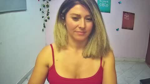 Snapshot of hestesiaxx chatting on 05-12-26, 01:58 Hestesiaxx online show from 05-12-26, 01:58