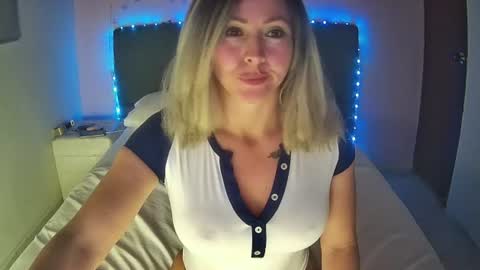 Hestesiaxx online show from 07-28-26, 02:07