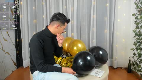 Snapshot of hetero27cum chatting on 12-30-24, 07:21 Euphoria Boys online show from 12-30-24, 07:21